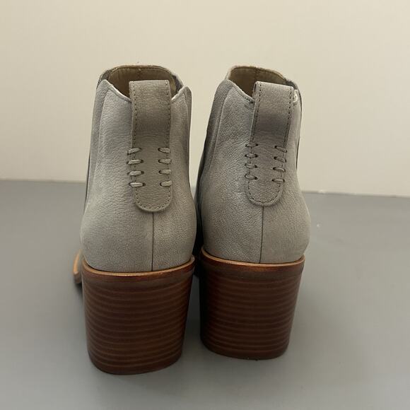 NYDJ JoleneGo Suede Block Heel Boots Women Sz 6.5 Color Taupe - Picture 4 of 12